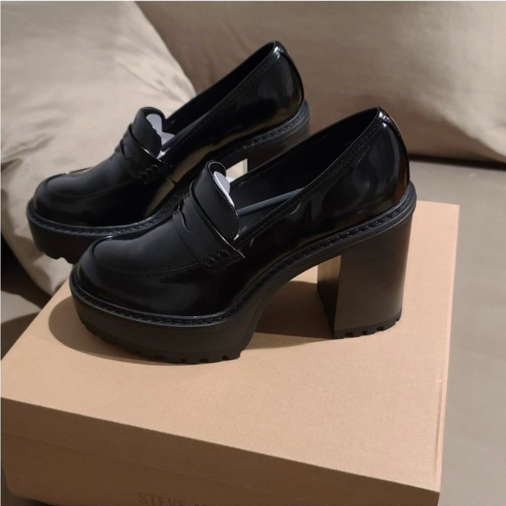Steve Madden - Kimberley Black platform loafer 7M
